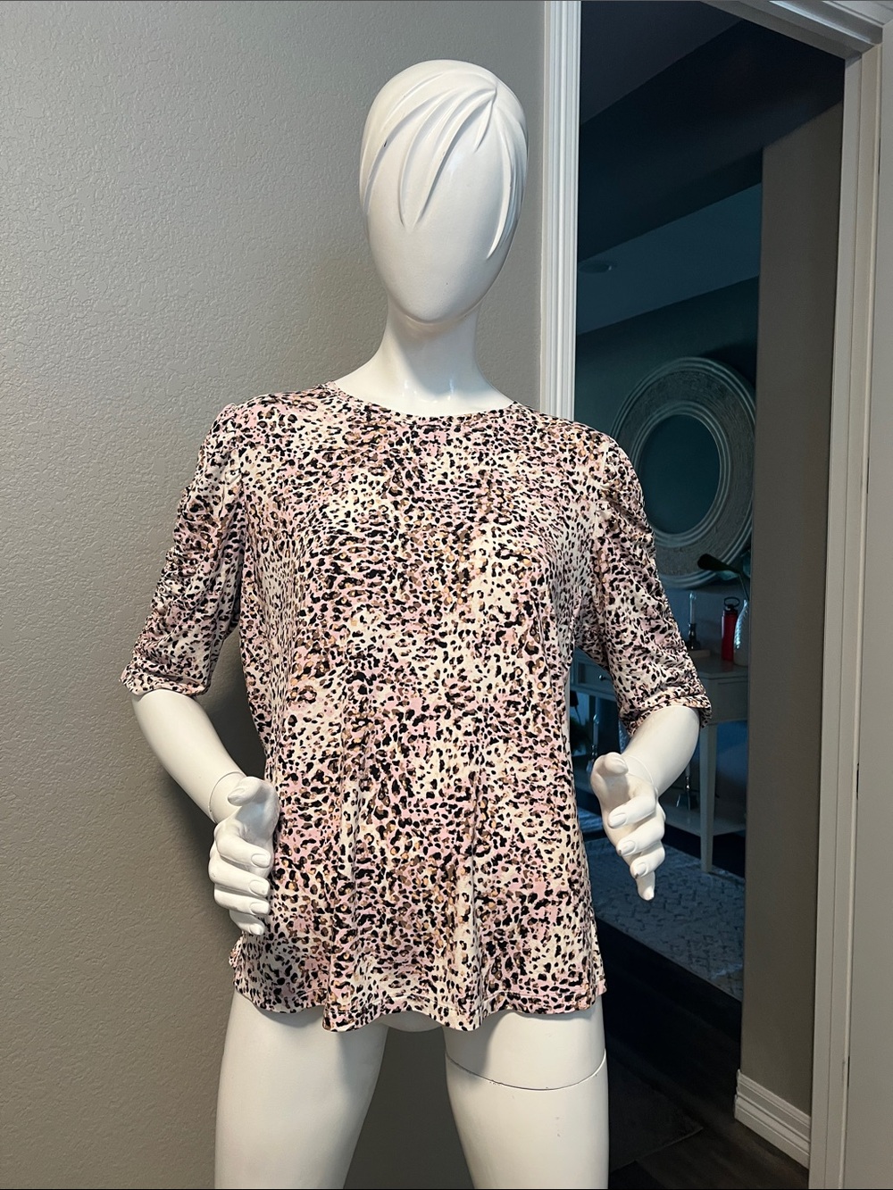 Chicos Touch of Cool™ Animal Print Shirred Tee size 2/L